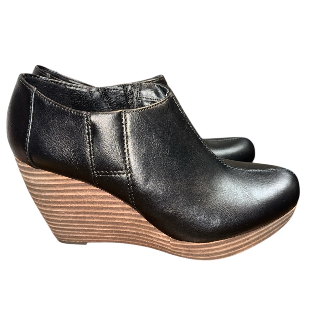 Dr. Scholl's Black Leather Wedges with Tan Sole